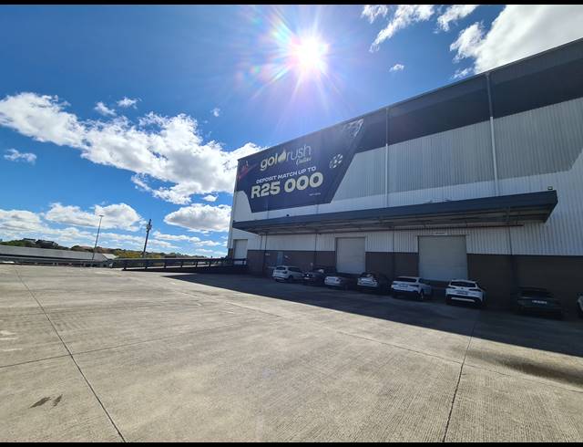 3,951M² WAREHOUSE TO LET IN HALFWAY GARDENS